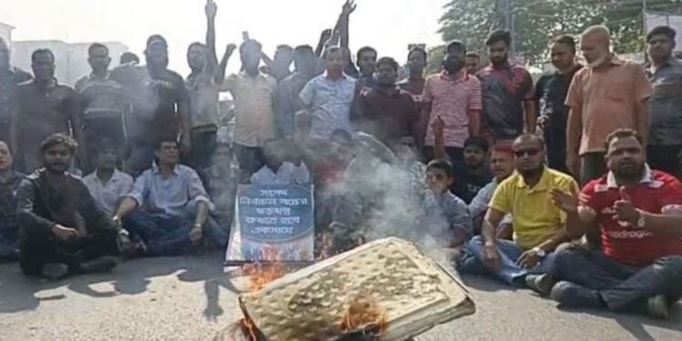 Dhaka-Mymensingh-highway-paralyzed-due-to-BNP-protest-12-km-traffic-jam