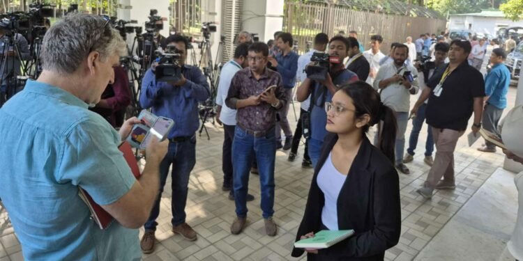 Tight-security-around-the-tribunal-international-media-crowd-to-witness-the-verdict