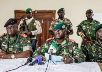 নির্বাচনের ফল ঘোষণার আগেই ক্ষমতা দখল করল সেনাবাহিনী,প্রেসিডেন্ট গ্রেপ্তার