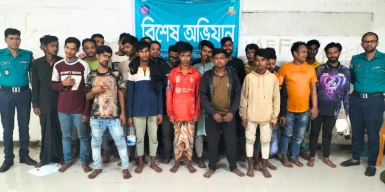 মোহাম্মদপুরে দিনব্যাপী বিশেষ অভিযান: গ্রেপ্তার ২১, উদ্ধার মাদক ও টাকা