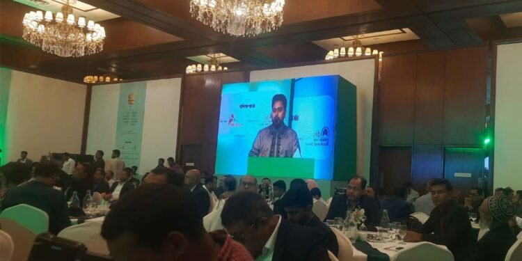 ‘পিসফুল ট্রানজিশনই এখন সবচেয়ে বড় চ্যালেঞ্জ’: অর্থনীতি সম্মেলনে নাহিদ ইসলাম