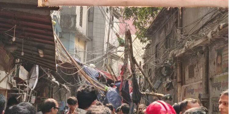 3-killed-in-Old-Dhaka-in-earthquake