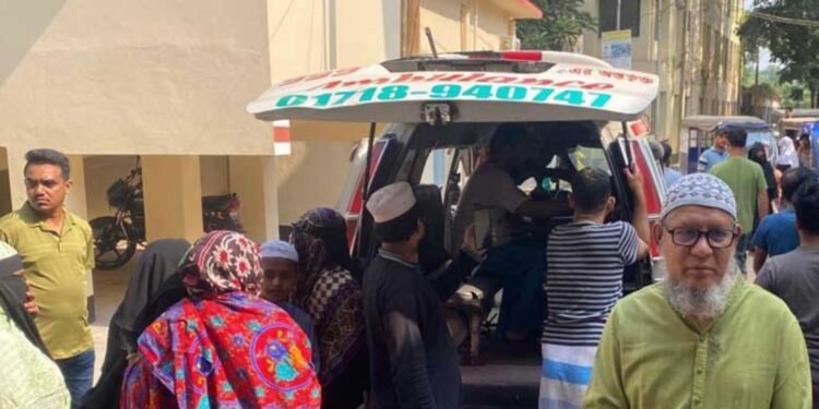 Son-killed-in-wall-collapse-in-Narsingdi-father-in-ICU
