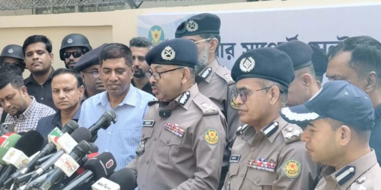 Do-not-misbehave-with-my-officers-DMP-Commissioner
