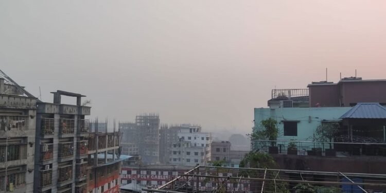 রাজধানীতে আজ সর্বনিম্ন তাপমাত্রা ১৯.১ ডিগ্রি, সকাল থেকে হালকা কুয়াশা