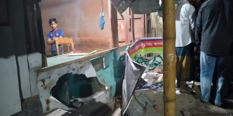 Madaripur-tense-over-school-student-death-attack-and-vandalism-at-bus-counters