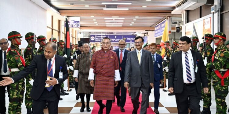 দুই দিনের সফর শেষে বিদায় নিলেন শেরিং তোবগে