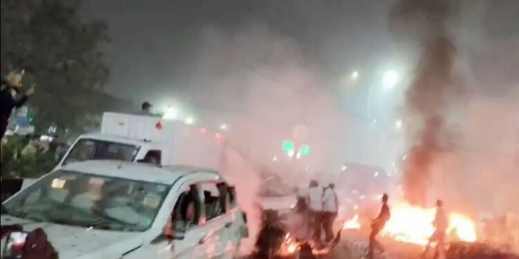 High-alert-issued-in-Mumbai-and-Uttar-Pradesh-after-explosion-in-Delhi