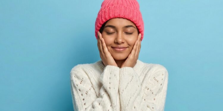 শুষ্ক ত্বককে সজীব রাখতে চান? অ্যালকোহল-বেসড পণ্য থেকে দূরে থাকুন