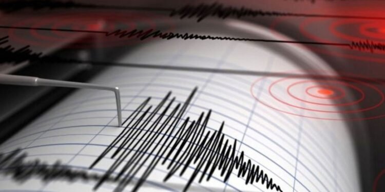 ভোরে ৪.১ মাত্রার ভূমিকম্পে কাঁপল ঢাকা, উৎপত্তিস্থল নরসিংদীর কাছে