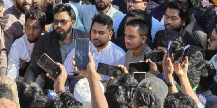 গণঅভ্যুত্থানের নেতাদের হত্যার ছক কষা হচ্ছে, হাদির ওপর হামলা তারই প্রমাণ: নাহিদ ইসলাম