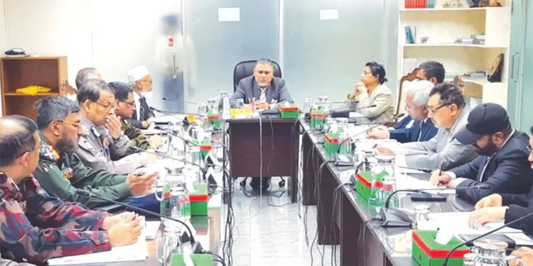 জামিনে মুক্ত সন্ত্রাসীরাই মাথাব্যথার কারণ: জরুরি বৈঠকে ইসির ‘অ্যাকশন’ বার্তা