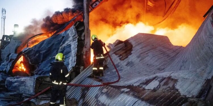 ওডেসা বন্দরে রুশ ক্ষেপণাস্ত্রের আঘাত: ৭ জন নিহত, আহত ১৫