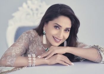 সর্বোচ্চ পারিশ্রমিক পেলেও রেহাই পাননি মাধুরী: বৈষম্য নিয়ে বিস্ফোরক মন্তব্য