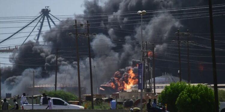 সুদানের ব্যস্ত বাজারে ড্রোন হামলায় ঝরল ১০ প্রাণ