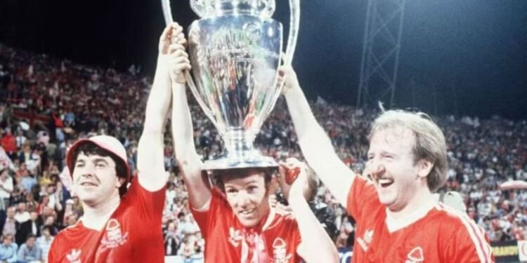 ফুটবলের ‘পিকাসো’ ইউরোপ জয়ী নায়ক জন রবার্টসন আর নেই