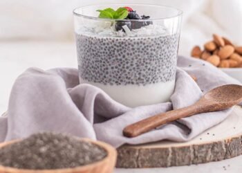 শুকনো চিয়া সিড খাচ্ছেন? অজান্তেই ডেকে আনছেন পেটের সমস্যা!