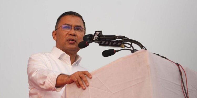 ঢাকা-১৭ আসনে তারেক রহমানের মনোনয়নপত্র জমা