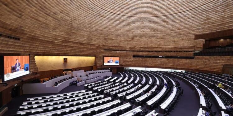 সংসদ ভেঙে দিলেন আনুতিন: সীমান্ত সংঘাতের আবহেই ফেব্রুয়ারিতে ভোট