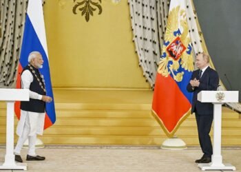 মোদি-পুতিন বৈঠক: ইউক্রেন যুদ্ধ, বাণিজ্য ও পরমাণু বিদ্যুৎ নিয়ে আলোচনা