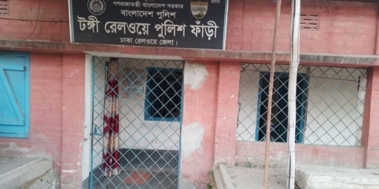 টঙ্গীতে রেলওয়ে ব্রিজের নিচে পলিথিনে মোড়ানো মানুষের খণ্ডিত পা উদ্ধার