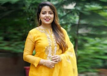 কনার হাতে মেহেদি দেখে বিয়ের জল্পনা, গায়িকা বললেন ‘এটি শুধুই গান’