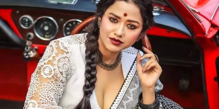 নিশো-মেহজাবীনে মুগ্ধ, শাকিব বিশাল স্টার: বাংলাদেশী তারকাদের প্রশংসায় সোহিনী