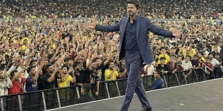 রাজনীতিতে নামার আগে বক্স অফিসে ঝড়: ট্রেলার ছাড়াই ১৫ কোটি রুপির অগ্রিম বুকিং