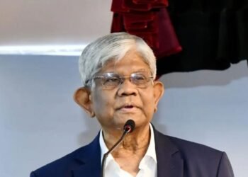 অর্থনীতি থাকবে রাজনীতির ঊর্ধ্বে: দিল্লির সঙ্গে বাণিজ্য নিয়ে বার্তা ঢাকার