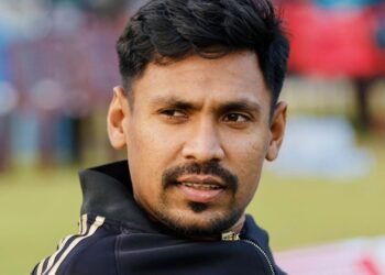 ‘নজর মাঠে, মন জয়ের দিকে’: আইপিএল বিতর্ক উড়িয়ে ফুরফুরে মুস্তাফিজ