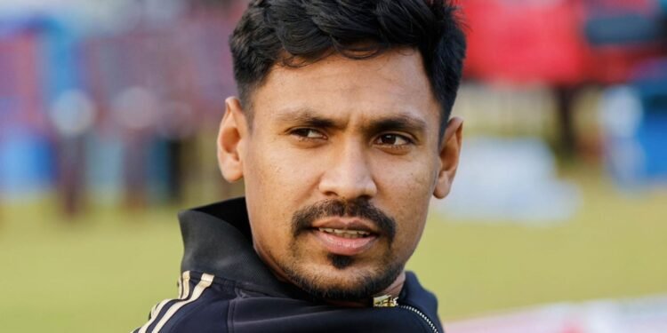 ‘নজর মাঠে, মন জয়ের দিকে’: আইপিএল বিতর্ক উড়িয়ে ফুরফুরে মুস্তাফিজ