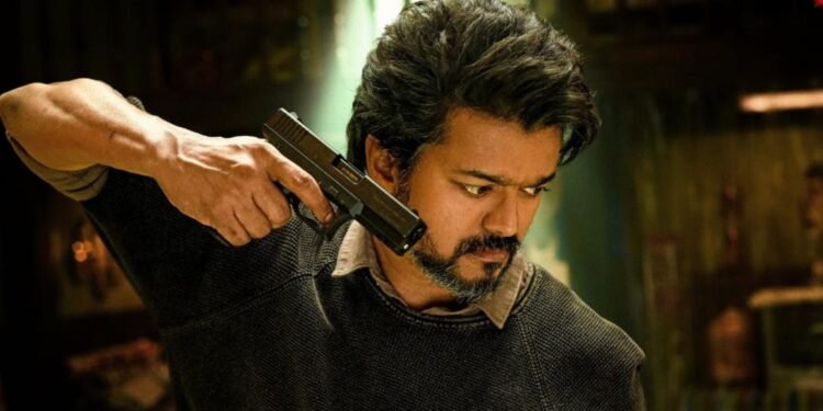 পদপিষ্টের ঘটনায় জেরার মুখে অভিনেতা বিজয়