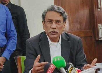 ‘ফ্যাসিবাদী ব্যবস্থায়’ ফেরা ঠেকাতেই গণভোট: আলী রীয়াজের বার্তা