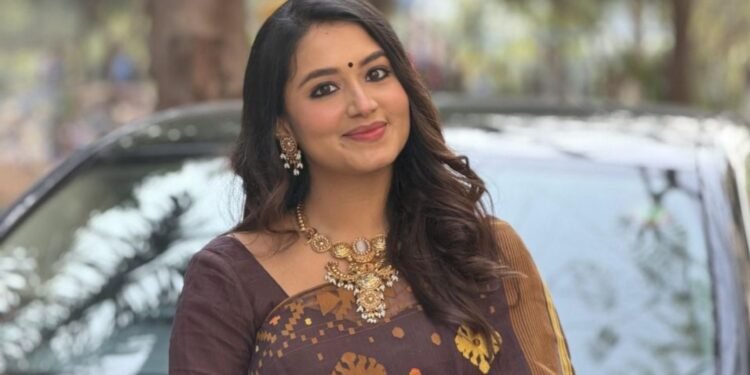 হঠাৎ কেন জেলার নাম জানতে চাইলেন তাসনিয়া ফারিণ?