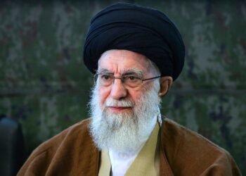 খামেনির ওপর হামলা মানেই ‘যুদ্ধ ঘোষণা’: ট্রাম্পকে ইরানের হুঁশিয়ারি