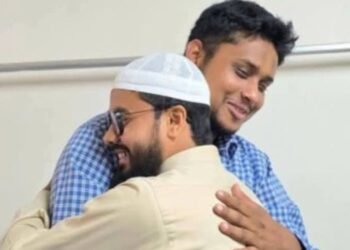 হাসনাতের সমর্থনে প্রার্থিতা প্রত্যাহার করলেন মোফাজ্জল