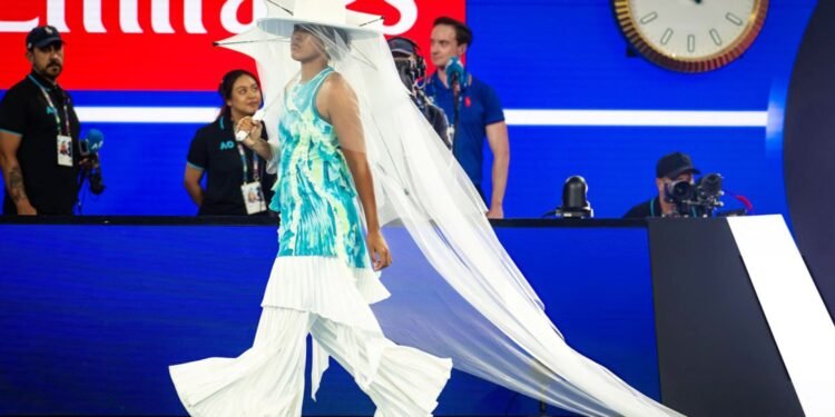 অস্ট্রেলিয়ান ওপেনে ‘জেলিফিশ’ রূপে নাওমি ওসাকা