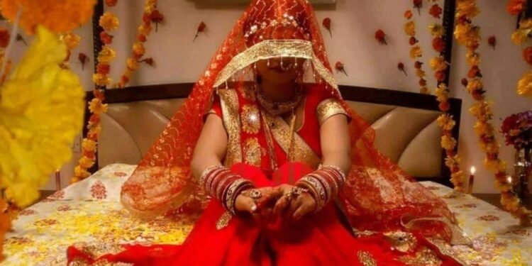 বাসররাতে মুখ ধোয়ার পর পাল্টে গেল কনে!
