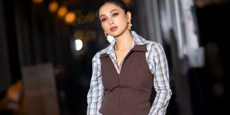 ইস্তাম্বুলের হোটেল রুমে অশরীরী আতঙ্ক: মুখ খুললেন মিমি চক্রবর্তী