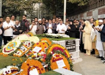 কোকোর কবর জিয়ারত করলেন তারেক রহমান