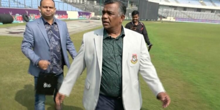 অস্ট্রেলিয়া পালাননি বুলবুল: সব গুঞ্জন উড়িয়ে বিসিবিতে হাজির সভাপতি