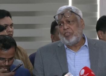 পে-স্কেল বাস্তবায়ন করছে না অন্তর্বর্তী সরকার: সিদ্ধান্ত নেবে নির্বাচিতরা