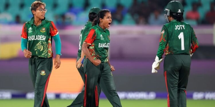 বিশ্বকাপের দ্বারপ্রান্তে টাইগ্রেসরা: থাইল্যান্ডকে হারাল ৩৯ রানে