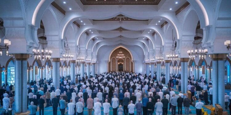 জুমার দিনের বিশেষ আমল