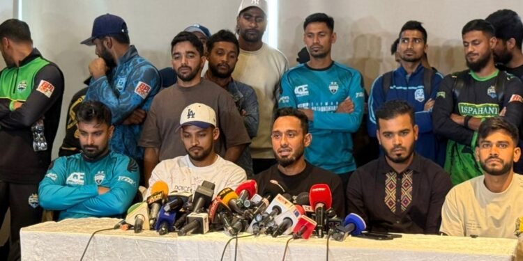 মিঠুন-শান্তদের ফোনে অজ্ঞাত হুমকি