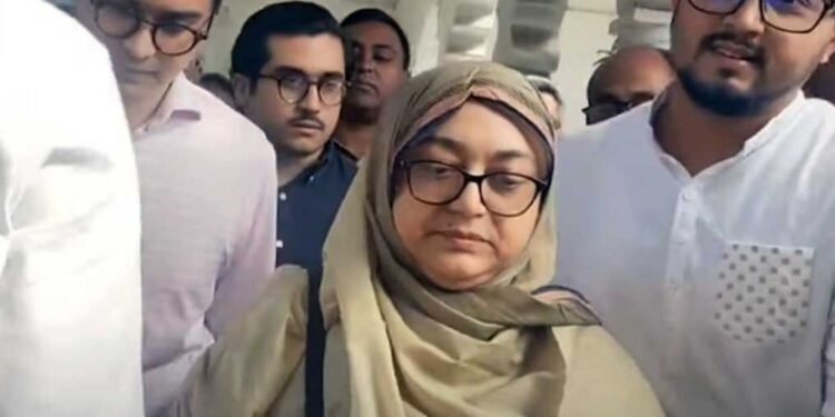 ভোটের মাঠ ছাড়লেন বাবরের স্ত্রী তাহমিনা জামান