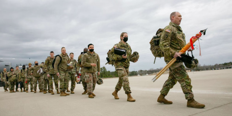 কাতার ও বাহরাইন থেকে সেনা সরাচ্ছে যুক্তরাষ্ট্র