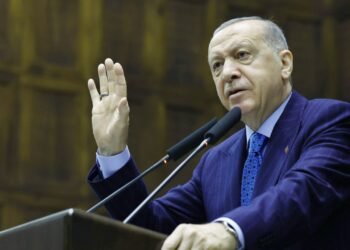 যুক্তরাষ্ট্র-ইরান সংঘাত ঠেকাতে তৎপর এরদোয়ান, ওমানে গুরুত্বপূর্ণ বৈঠক