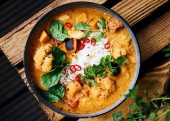 প্রোটিন খেয়েও কেন দুর্বল লাগে? জেনে নিন ৩টি সাধারণ ভুল