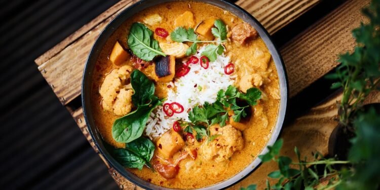 প্রোটিন খেয়েও কেন দুর্বল লাগে? জেনে নিন ৩টি সাধারণ ভুল